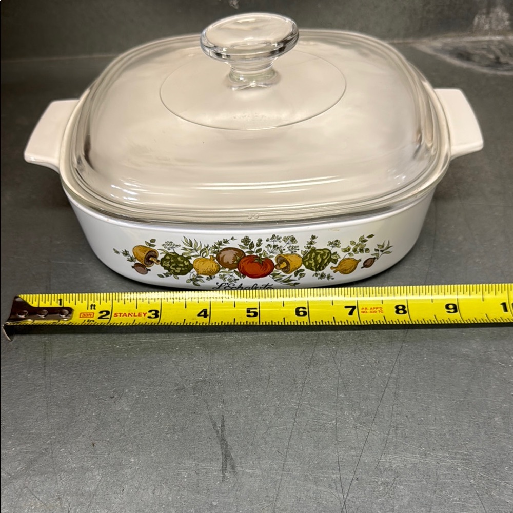 Chalet White and Clear Glass Casserole Dish